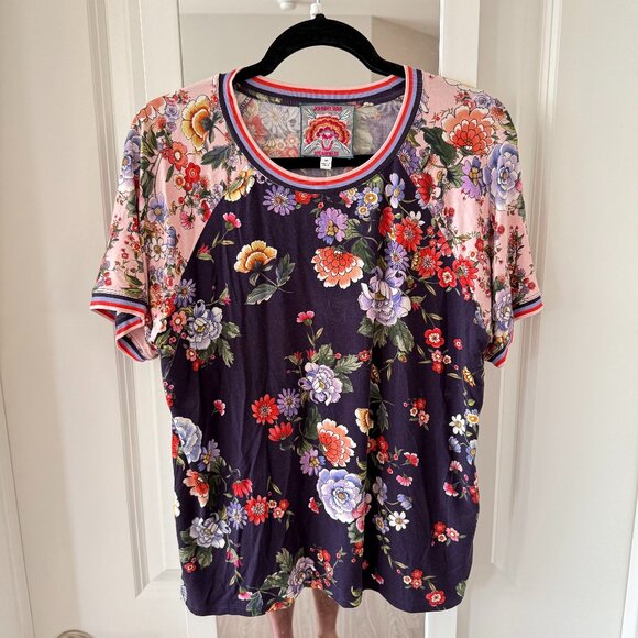 Johnny Was THE JANIE FAVORITE RAGLAN TEE‑ ELSA Size Medium Color Purple Pink - Picture 1 of 4